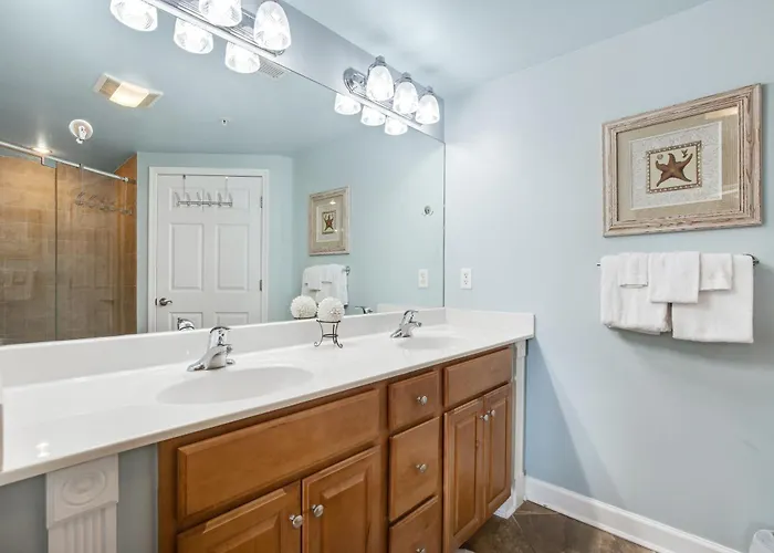 Oceans Mist 501 Apartment *